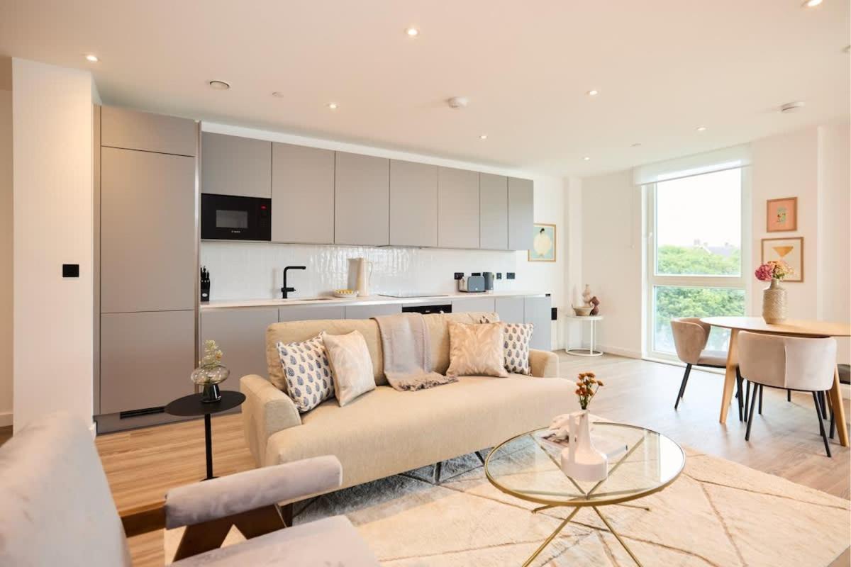 The Tottenham Escape - Lovely 2bdr Flat With Balcony *