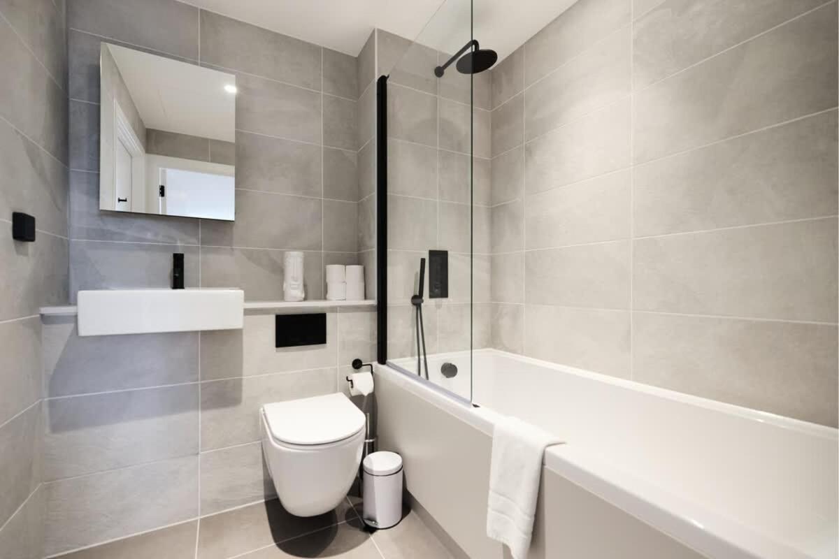 Apartment The Tottenham Escape - Lovely 2bdr Flat With Balcony London
